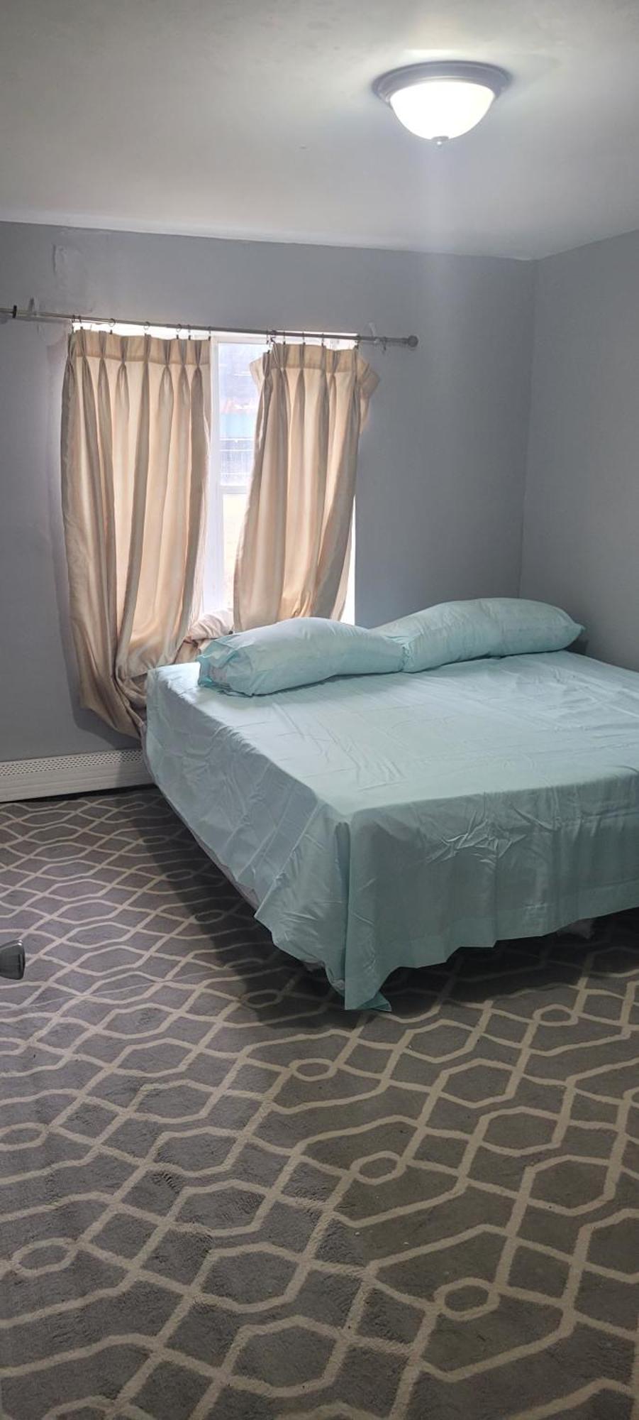Room In A Beach House With King Size Bed In A Landlord Hosted Three Bedroom Apartment New York Kültér fotó